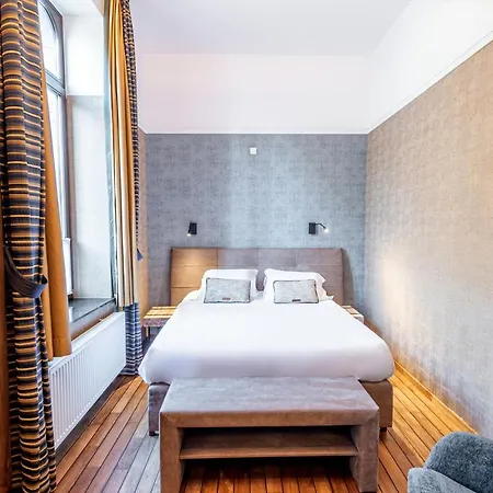 Des Comtes 3* דורבורי