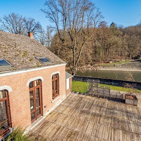 Des Comtes מלון 3*