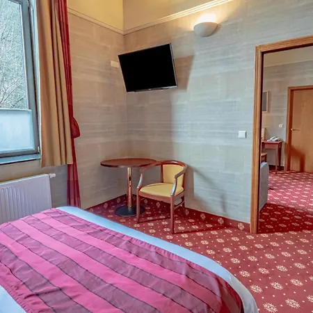 מלון Des Comtes 3*